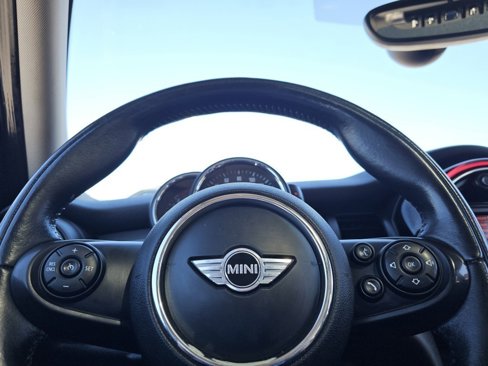 Used 2016 MINI Cooper 4-Door Hardtop image 27