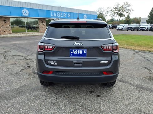 Used 2024 Jeep Compass Latitude image 19