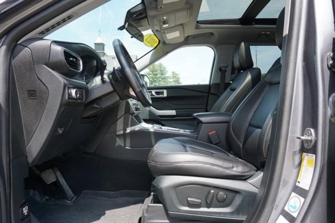 Used 2021 Ford Explorer XLT image 21