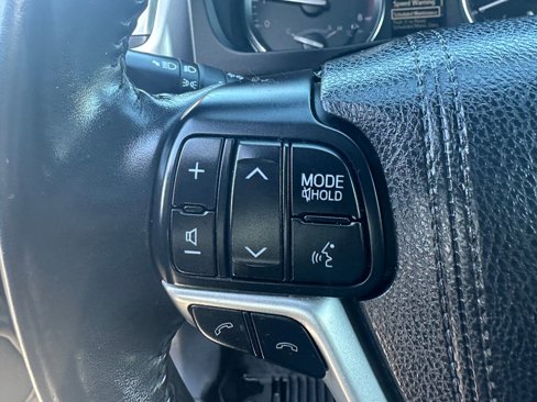 Used 2018 Toyota Highlander XLE image 20