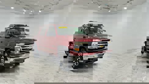 Used 2002 Chevrolet Tahoe LT image 2