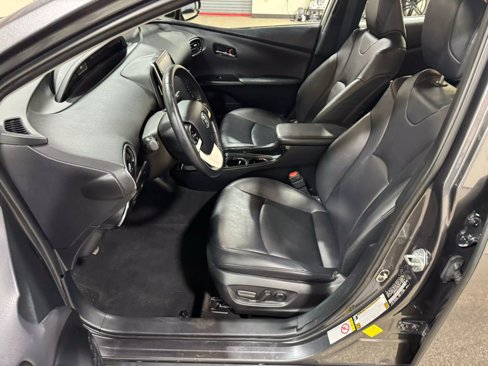 Used 2018 Toyota Prius Prime Premium image 28