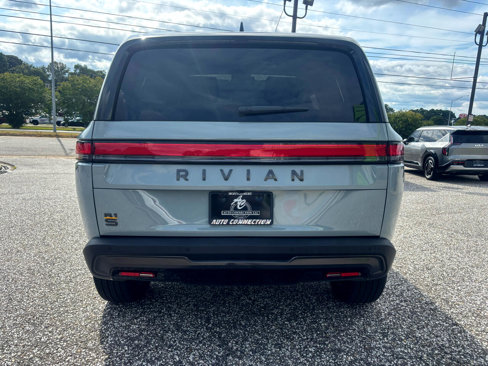 Used 2025 Rivian R1S Premium image 5