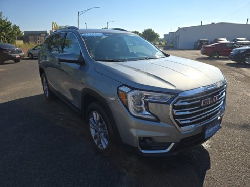 Certified 2024 GMC Terrain SLT image 7