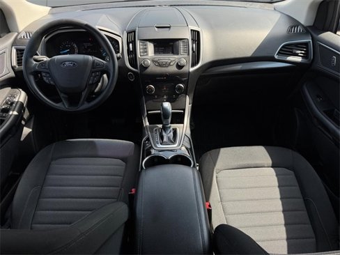 Used 2018 Ford Edge SE image 8