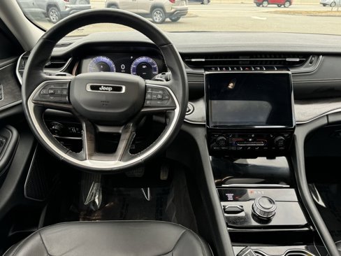 Used 2022 Jeep Grand Cherokee Limited image 11