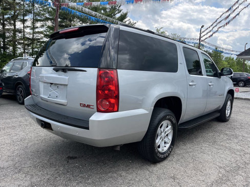 Used 2012 GMC Yukon XL SLT w/ SLT-2 Equipment Package image 3