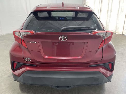 Used 2018 Toyota C-HR image 3