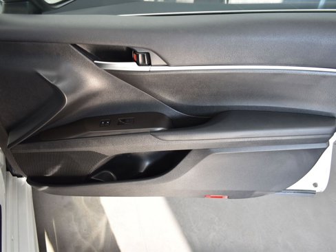 Used 2024 Toyota Camry SE image 22