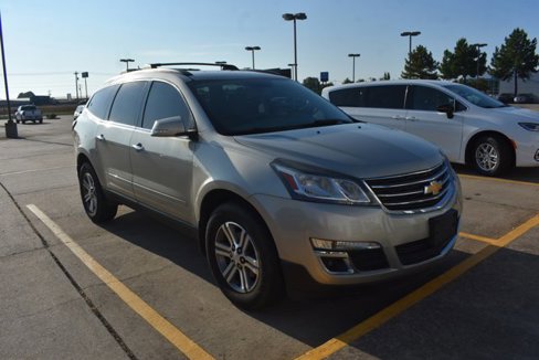 Used 2017 Chevrolet Traverse LT image 3