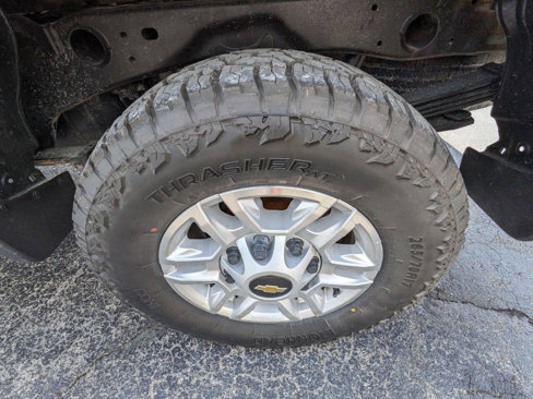 Used 2021 Chevrolet Silverado 2500 LT image 22