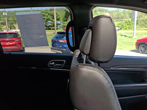 Used 2022 Jeep Grand Cherokee Limited image 13