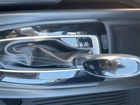 Used 2019 Nissan Rogue SV image 23