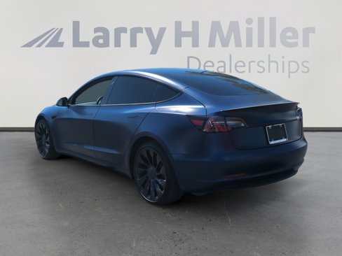 Used 2022 Tesla Model 3 Performance image 3