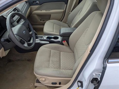 Used 2011 Ford Fusion SE w/ 202A Rapid Spec Order Code image 18