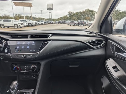 Used 2021 Buick Encore GX Preferred w/ Cold Weather Comfort Package image 4