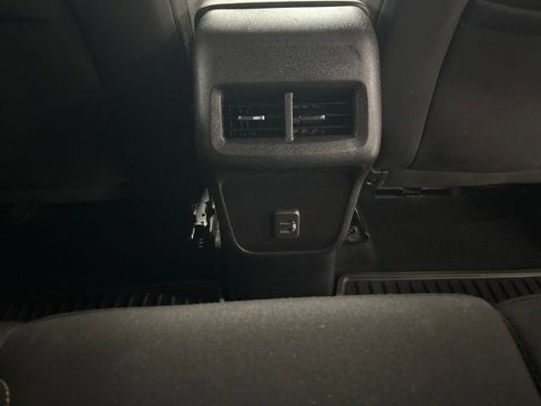 Used 2019 Chevrolet Equinox LT image 23