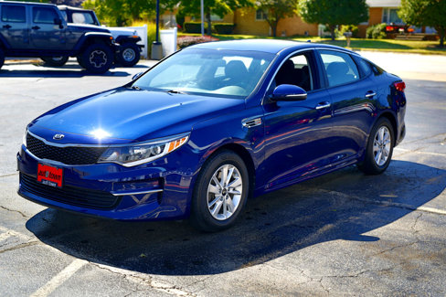 Used 2017 Kia Optima LX image 3