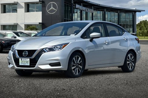 Used 2022 Nissan Versa SV image 8