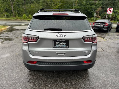 Used 2018 Jeep Compass Latitude w/ Popular Equipment Group image 5