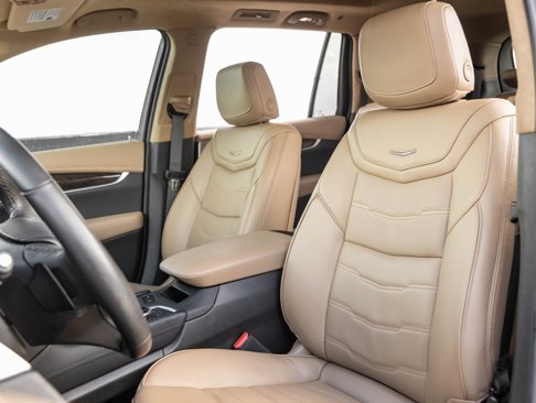 Used 2024 Cadillac XT6 Premium Luxury w/ Platinum Package image 5