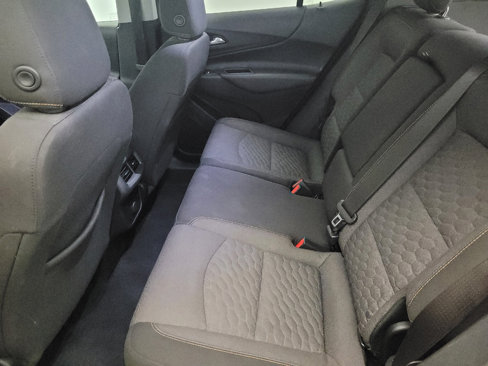 Used 2018 Chevrolet Equinox LT image 18