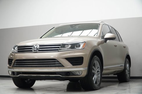 Used 2015 Volkswagen Touareg TDI image 8