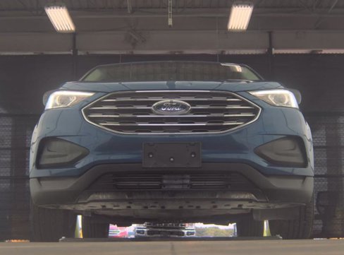 Used 2020 Ford Edge SE image 11
