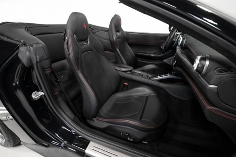Used 2020 Ferrari Portofino image 54