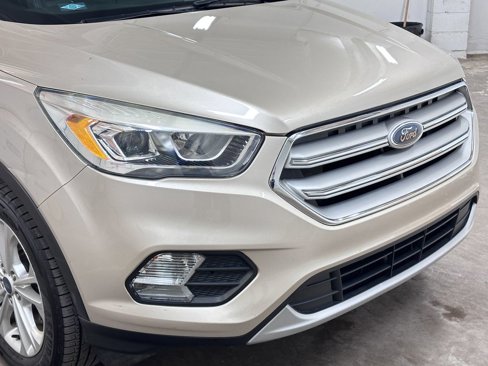 Used 2018 Ford Escape SEL image 14