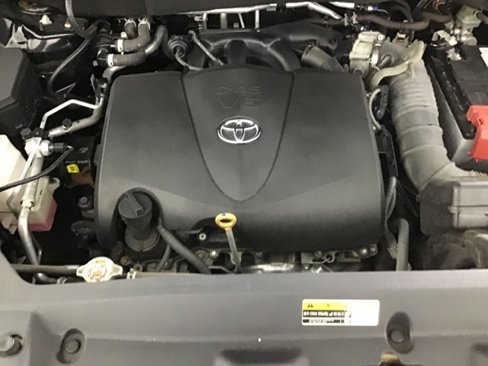 Used 2020 Toyota Highlander XLE image 26