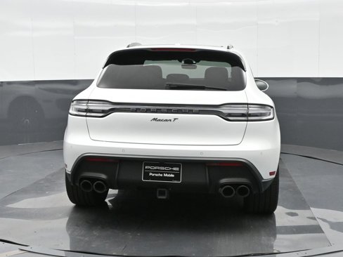 Used 2025 Porsche Macan Turbo image 3