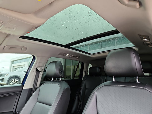 Certified 2021 Volkswagen Tiguan SEL image 12
