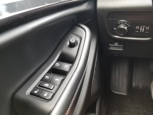 Certified 2022 Jeep Grand Cherokee L Laredo image 37