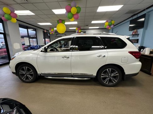 Used 2018 Nissan Pathfinder Platinum image 6