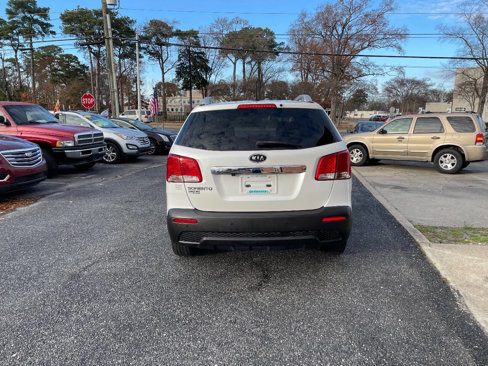 Used 2011 Kia Sorento LX w/ Convenience Pkg image 6