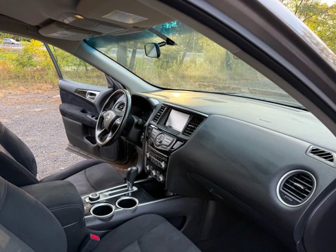 Used 2014 Nissan Pathfinder SV image 14