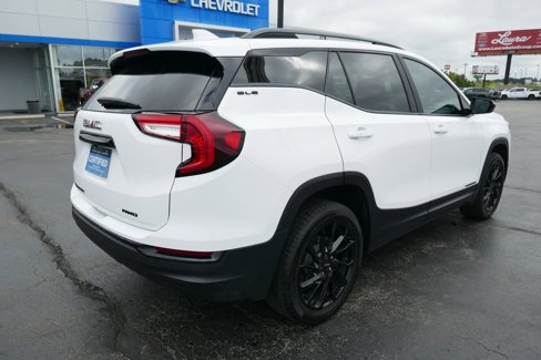 Certified 2023 GMC Terrain SLE w/ Driver Convenience Package image 5