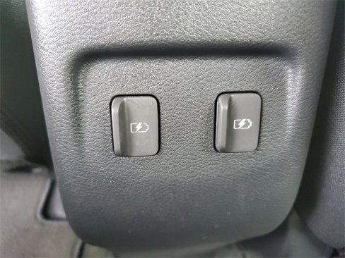 Used 2024 Nissan Kicks SV image 14