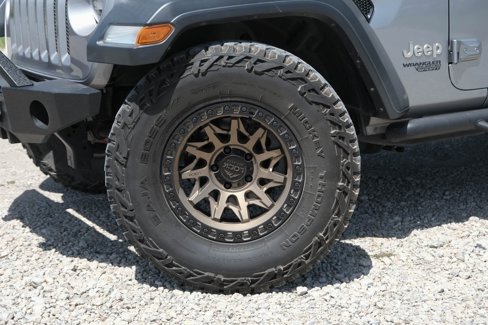 Used 2018 Jeep Wrangler Unlimited Sport S image 34