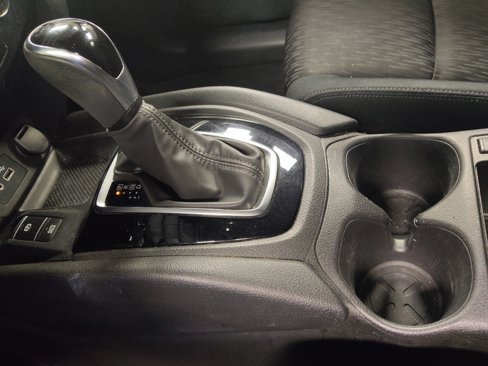Used 2019 Nissan Rogue SV w/ Premium Package image 26