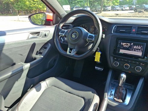 Used 2013 Volkswagen Jetta GLI Autobahn image 14