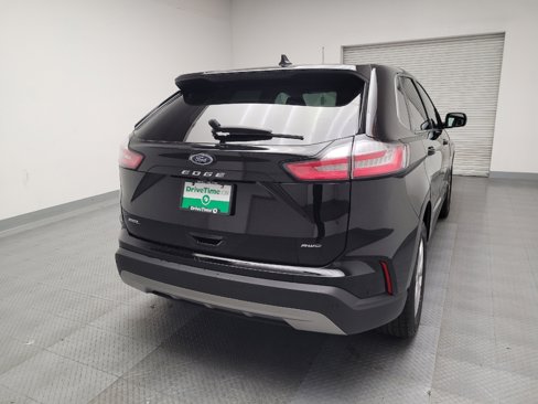 Used 2024 Ford Edge SEL image 7