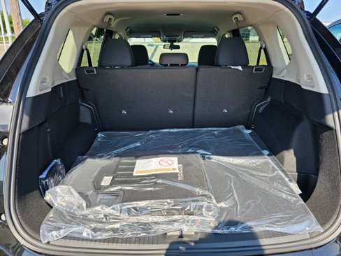 New 2025 Nissan Rogue S image 18