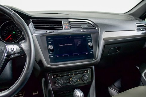 Used 2020 Volkswagen Tiguan SE R-Line image 13
