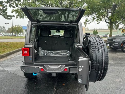 Used 2021 Jeep Wrangler Unlimited Sahara image 15