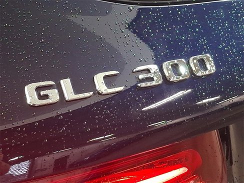 Used 2019 Mercedes-Benz GLC 300 4MATIC image 29