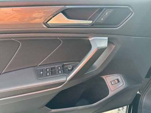 Certified 2022 Volkswagen Tiguan SE image 10