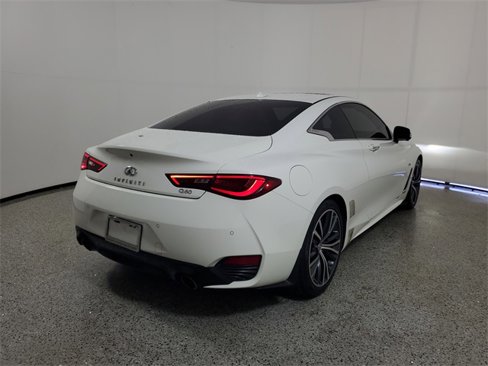 Used 2018 INFINITI Q60 2.0t w/ Sensory Package 2.0T Luxe image 4