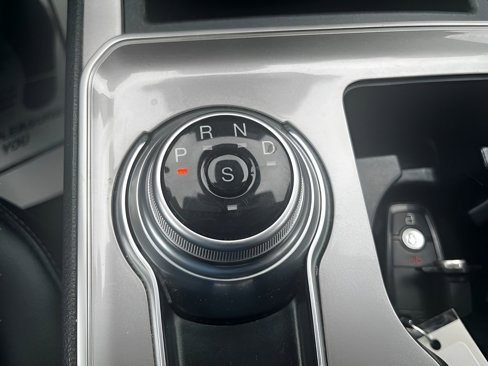 Used 2024 Ford Edge SEL image 32